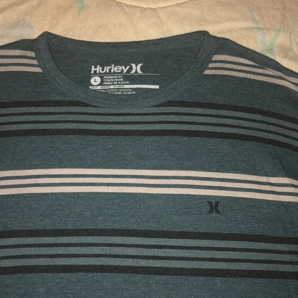 Hurley Long Sleeve - Picture 3 of 3